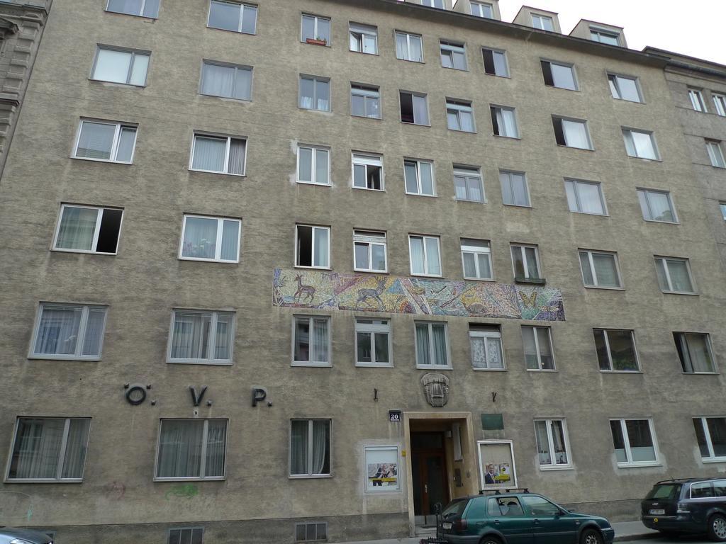 Apartment Center Wina Bagian luar foto